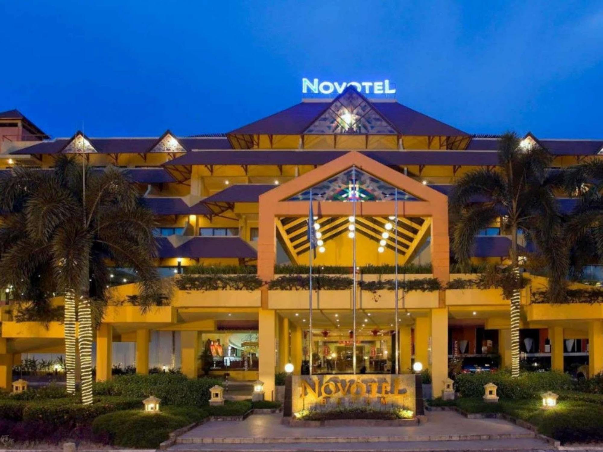 Ap Premier Batam Hotel Nagoya Exterior photo
